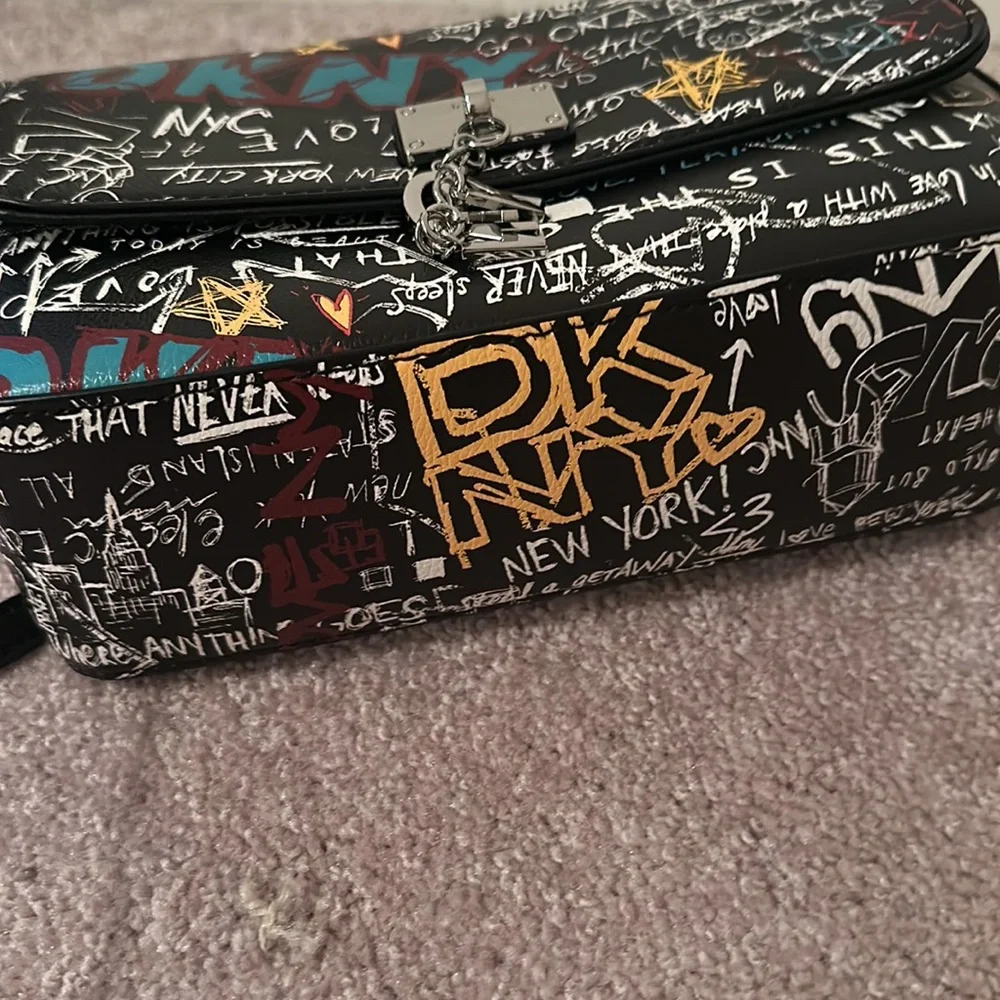 Purse - Picture 3 of 5